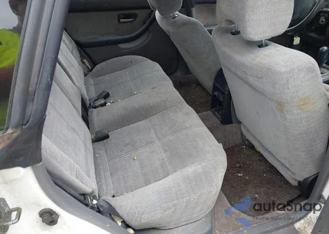 2001 Subaru Legacy L from USA, damaged, VIN 4S3BH635517302517